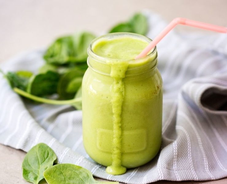 green smoothie with spinach