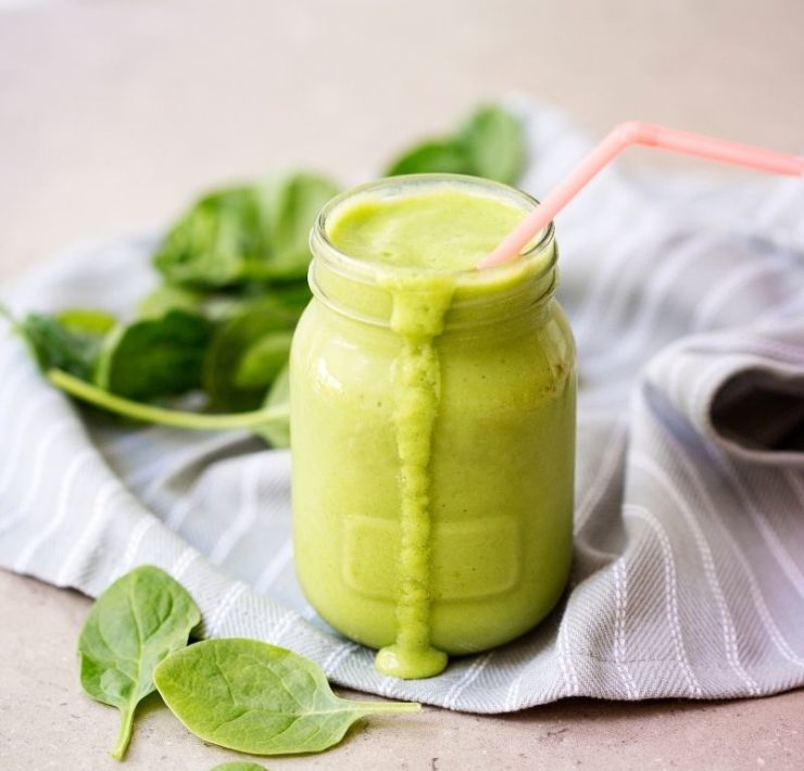 green smoothie with spinach