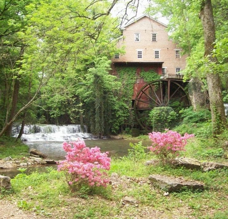 beautiful photo of Falls Mill in Elora TN