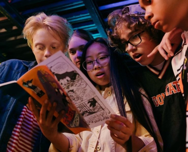 kids reading comic books