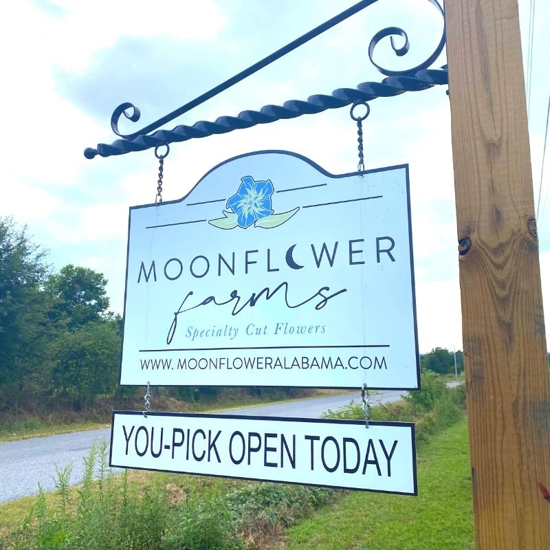 sign outside of Moonflower Farms